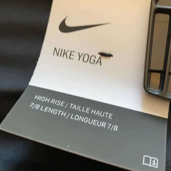 NWT!! Nike Yoga pant, size x-small - Picture 5 of 8
